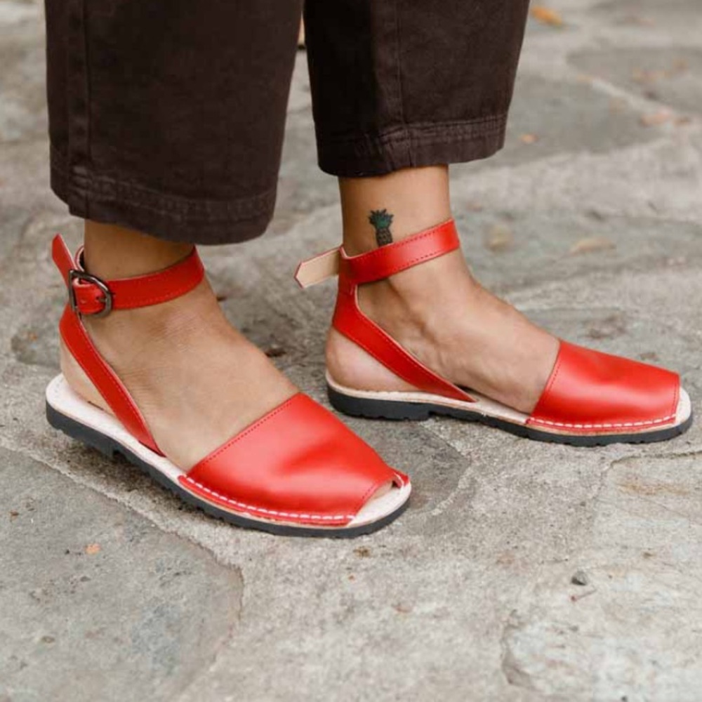 Avarcas Pons red sandals